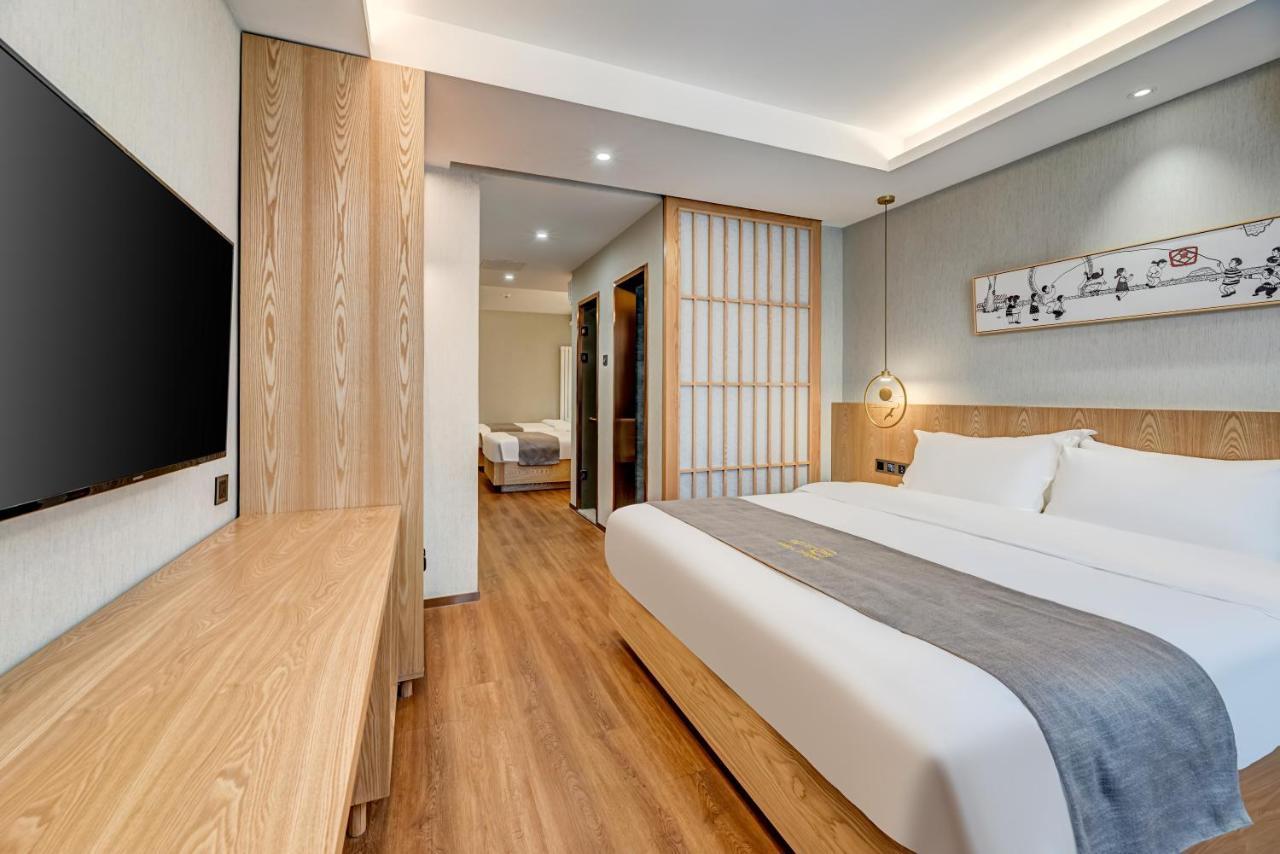 Happy Dragon City Culture Hotel -In The City Center Close To Forbidden City&Wangfujing Street&Subway Nearby &Free Coffee & Free Laundry&English Speaking With Tour Services &Free Wifi Unlimited For Western Software ปักกิ่ง ภายนอก รูปภาพ