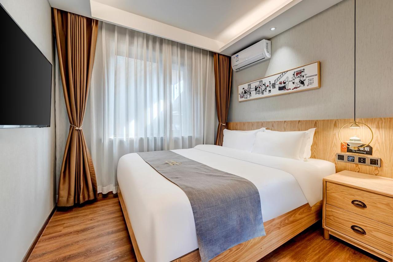 Happy Dragon City Culture Hotel -In The City Center Close To Forbidden City&Wangfujing Street&Subway Nearby &Free Coffee & Free Laundry&English Speaking With Tour Services &Free Wifi Unlimited For Western Software ปักกิ่ง ภายนอก รูปภาพ