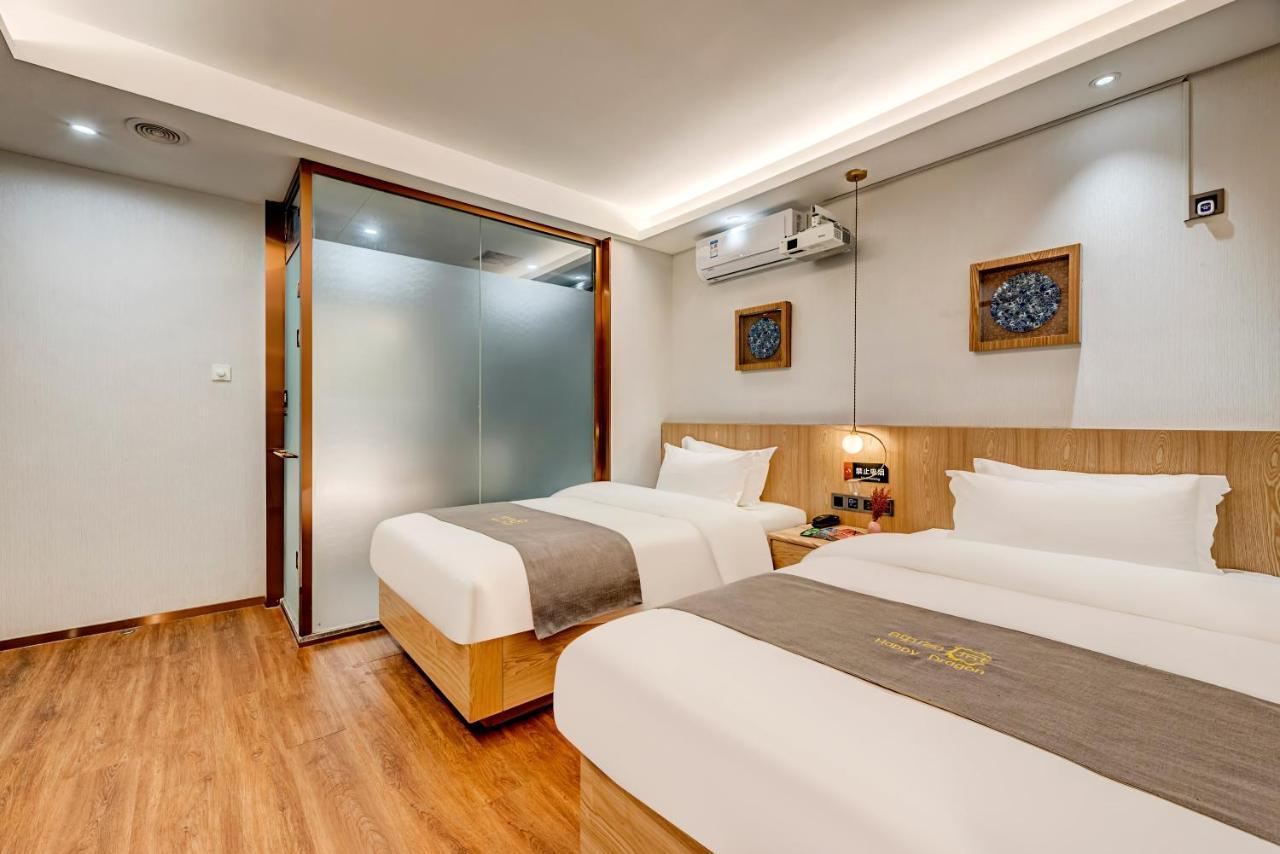 Happy Dragon City Culture Hotel -In The City Center Close To Forbidden City&Wangfujing Street&Subway Nearby &Free Coffee & Free Laundry&English Speaking With Tour Services &Free Wifi Unlimited For Western Software ปักกิ่ง ภายนอก รูปภาพ